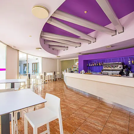 Ośrodek wypoczynkowy Riva Marina - Cdshotels 4*