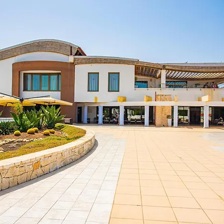 Ośrodek wypoczynkowy Riva Marina - Cdshotels 4*