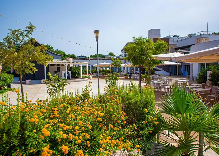 Ośrodek wypoczynkowy Riva Marina - Cdshotels 4*